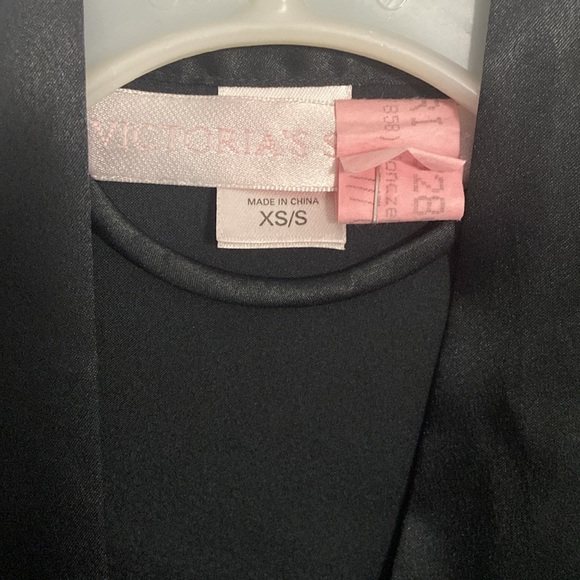 Victoria’s Secret Black Silky Long Sleeve Maxi Robe SZ XS/S - Picture 4 of 4